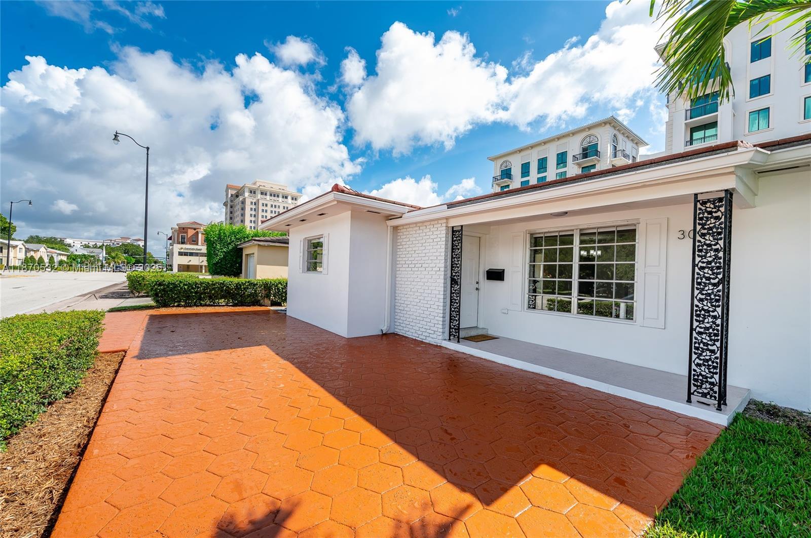 Building Photo - 3091 S Le Jeune Rd