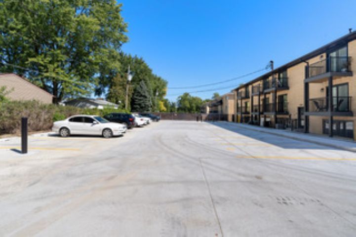 Building Photo - 1646 W 42nd St