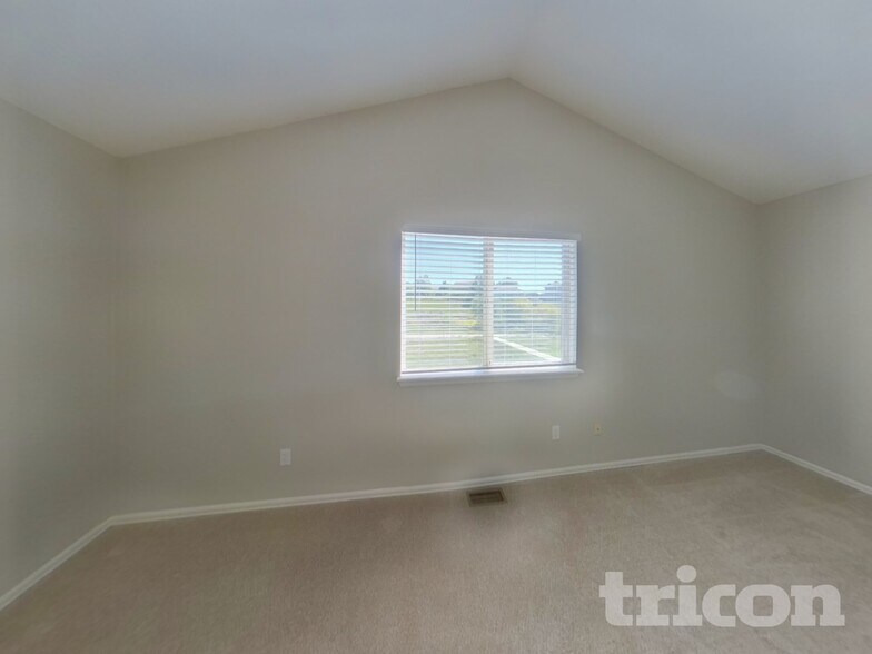 Building Photo - 6325 Blazing Star Dr