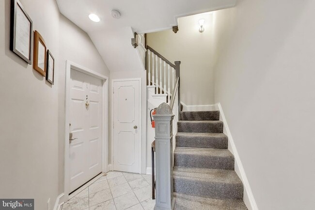 Building Photo - 1724 21st St NW