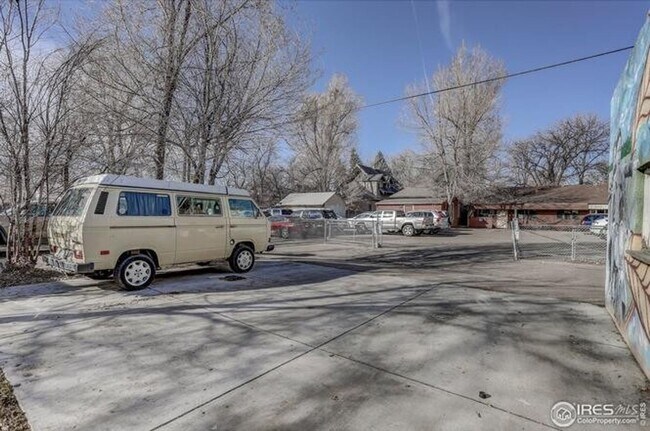 Building Photo - 719 Remington St