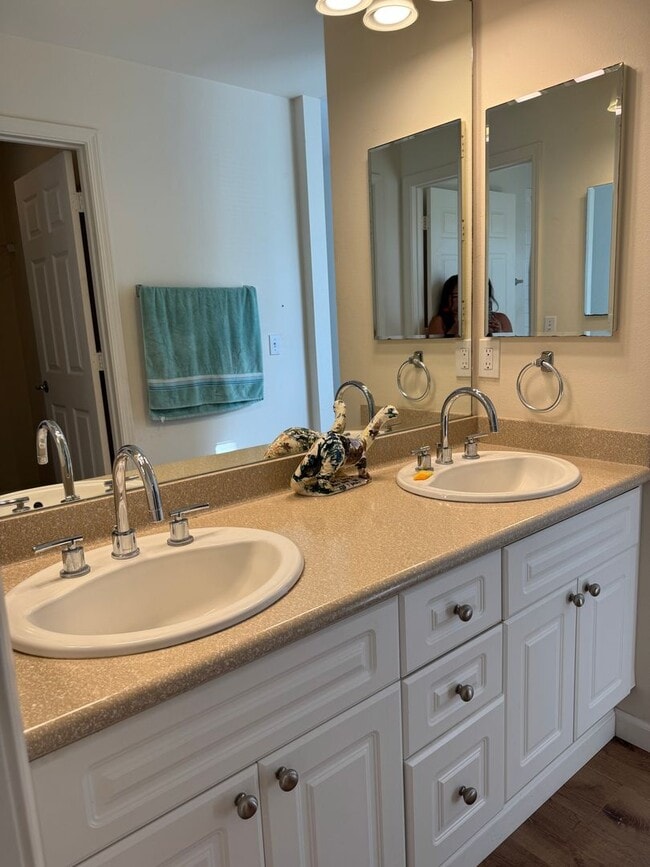 Building Photo - For Rent – Legends at Maui Lani | Spacious 4-Bedroom, 2.5-Bath Home