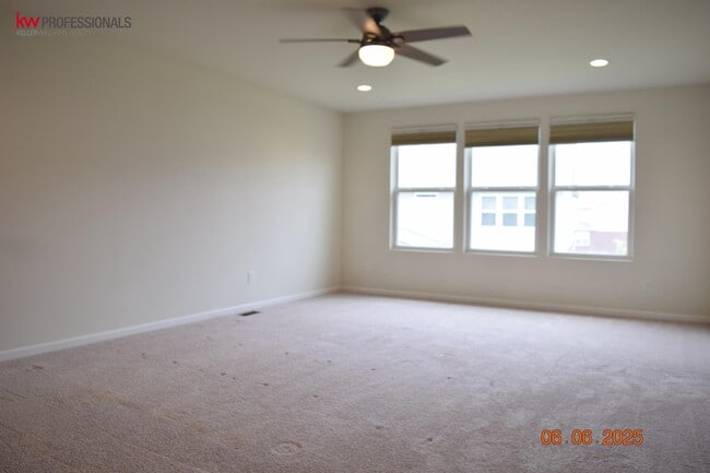Building Photo - 49603 Shoreline Dr