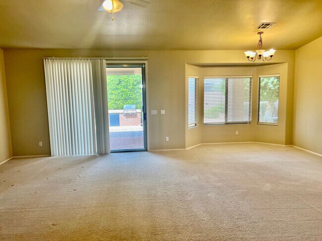 Building Photo - Great home on quiet cut-de-sac