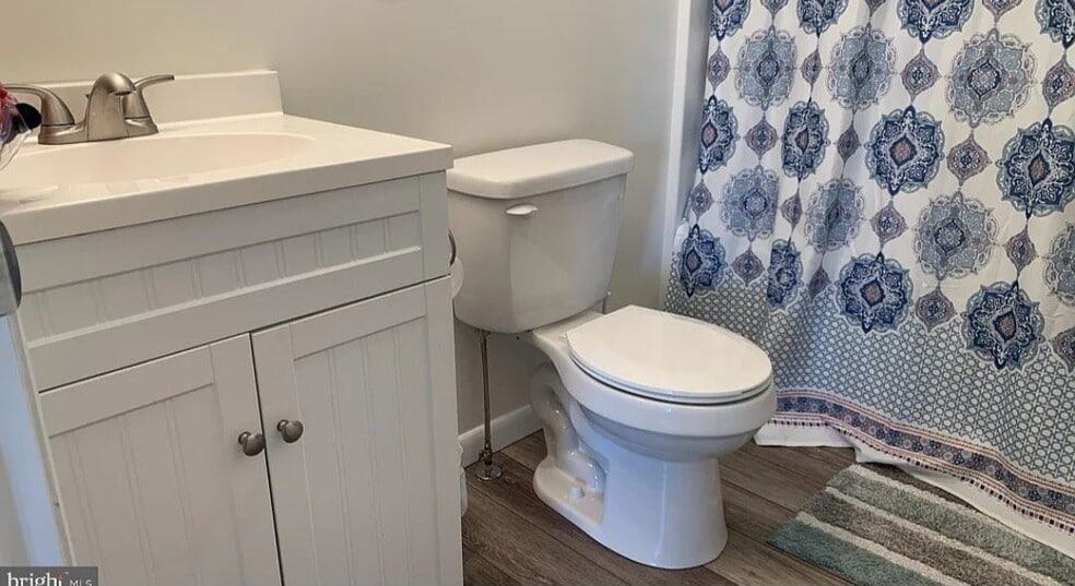 Building Photo - 1126 Wadewood Ct