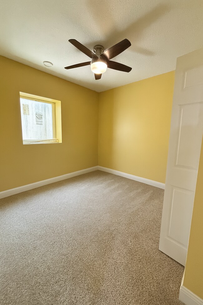 Building Photo - Beautifully Spacious 4bed 3.5bath Home, in...