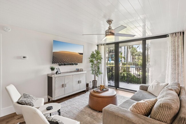 Building Photo - 1301 River Reach Dr