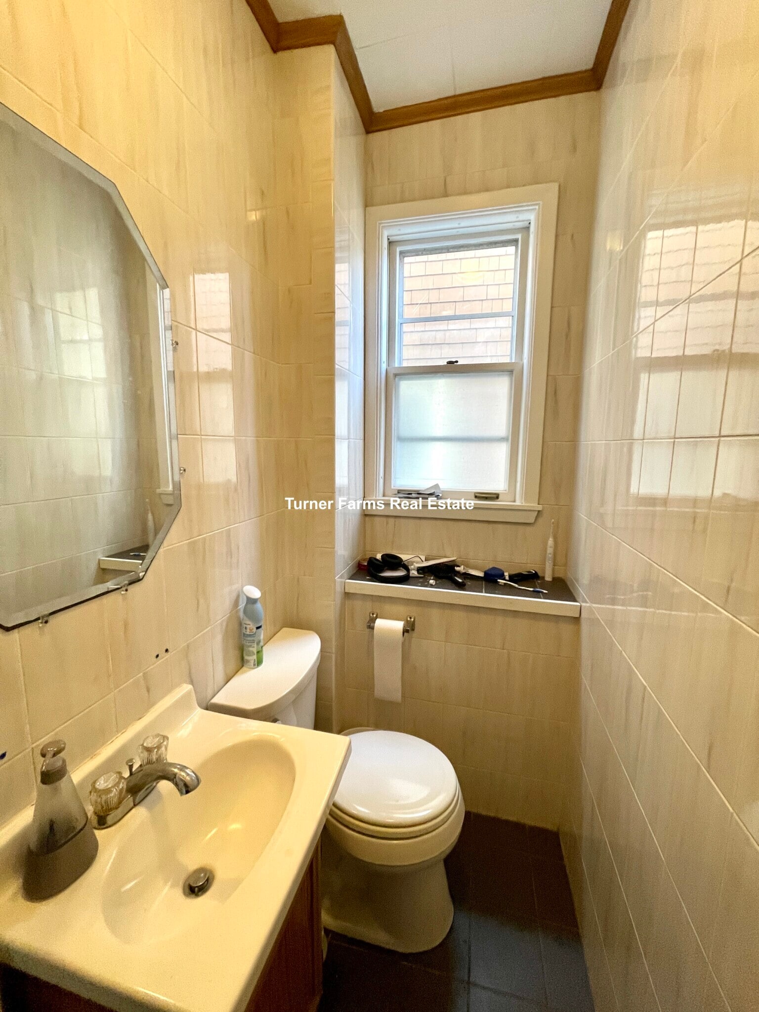 Building Photo - 38 Cherry St