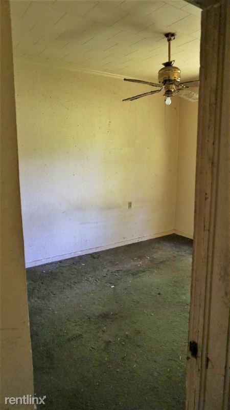 Building Photo - 3 br, 1 bath House - 520 Argyle St