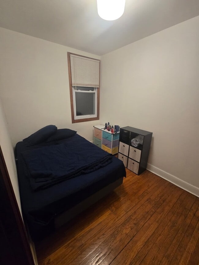 Building Photo - 1014 E Prairie Ave