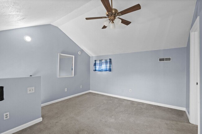 Building Photo - Now Allowing 1 small dog under 30Lbs - Spacious 2 bed/2 bath Deer Creek Villas-Surfside