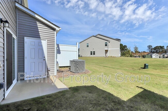 Building Photo - 1058 Plumcrest Dr