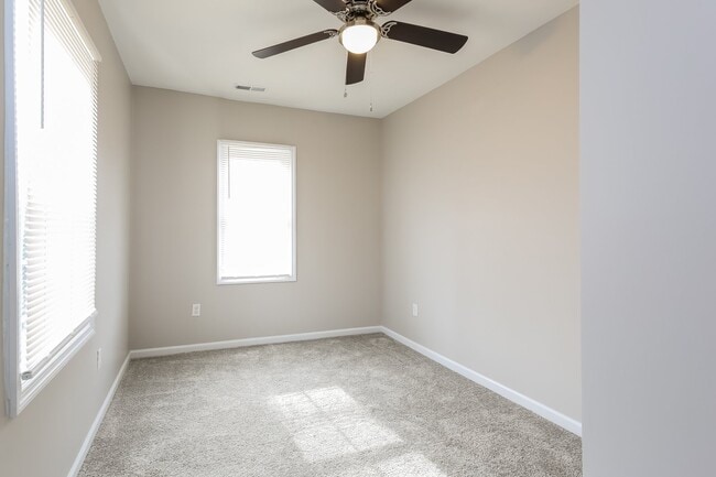 Building Photo - 614 S Depot St