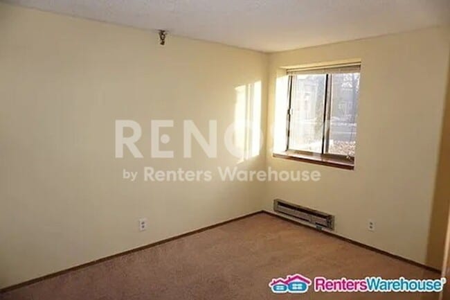 Building Photo - Comfort, Character, and Convenience in the Heart of South Minneapolis