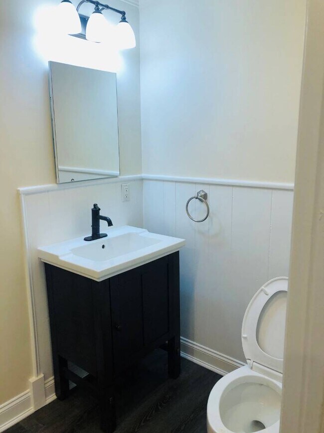 Building Photo - 0 Grove St