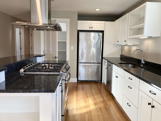 Building Photo - 26 N Main St