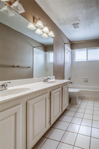 Building Photo - 5717 Belle Chasse Ln