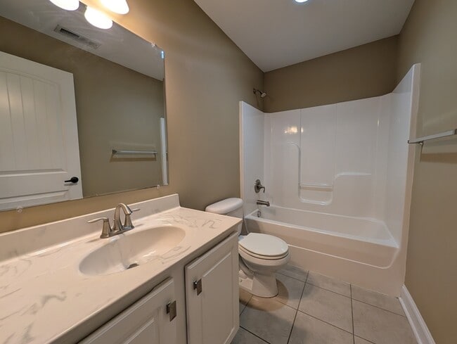 Building Photo - 102 Capstone Dr