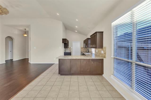 Building Photo - 832 Pebblecreek Dr