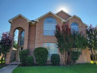 Building Photo - 7020 Goldenrod Dr