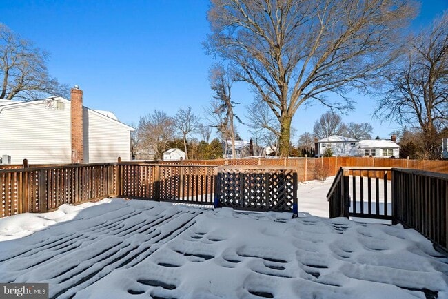 Building Photo - 209 Front St