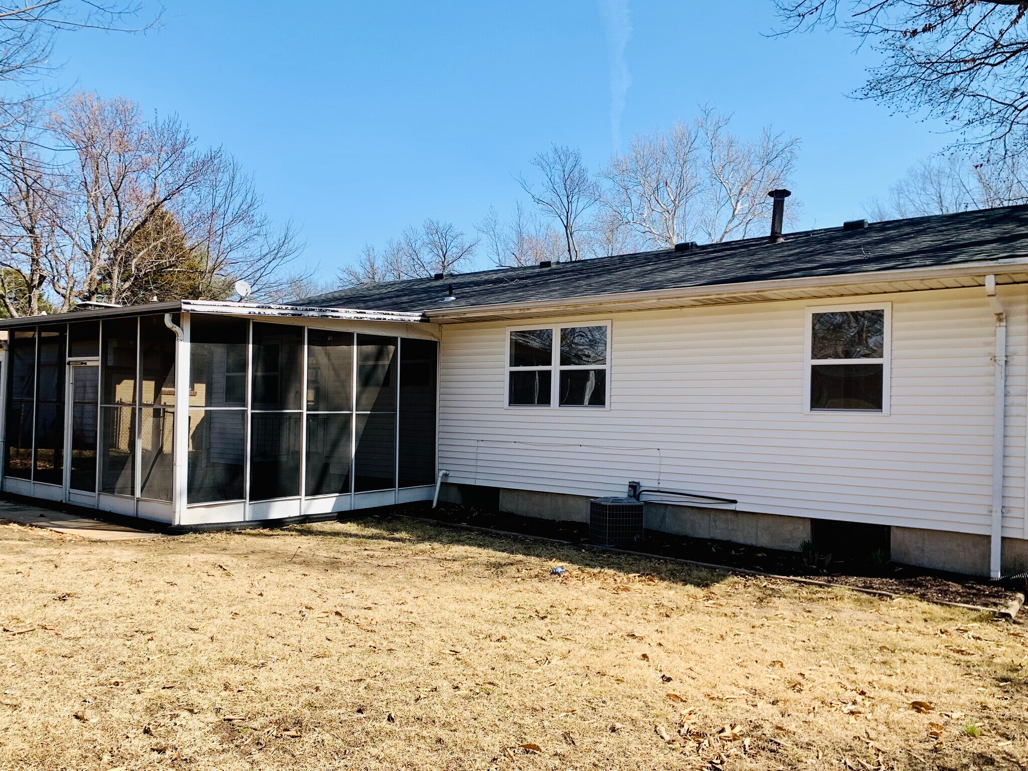Building Photo - 1419 Drayton Ave