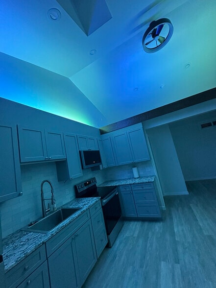 Building Photo - 1139 Azalea Ave