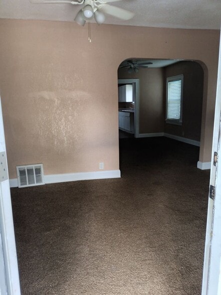 Primary Photo - 3312 Monroe Ave