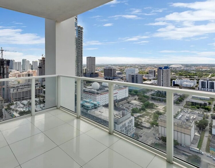 Building Photo - 1040 Biscayne Blvd