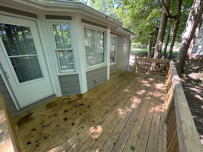 Building Photo - 5529 Continental Way