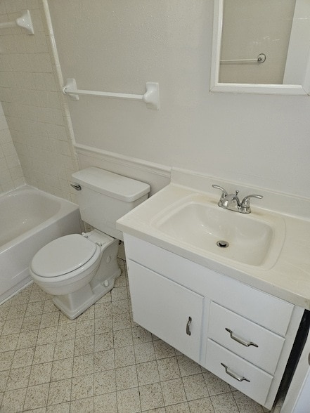 Building Photo - 2601 Hillsboro Pike