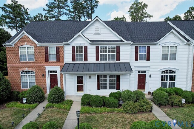 Primary Photo - 315 Kingscote Ln