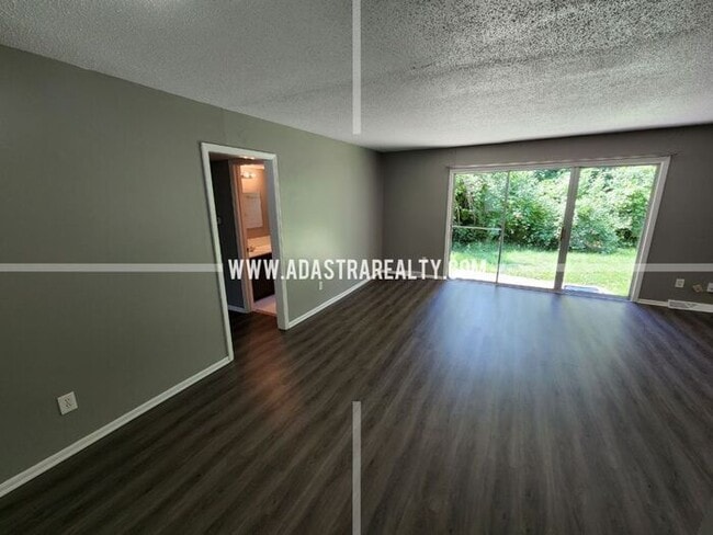 Building Photo - Affordable Raytown Area KCMO Apartment-Ava...