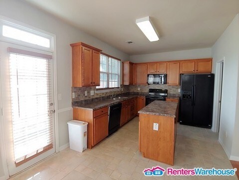 Building Photo - 964 Pierce Ivy Ct NE