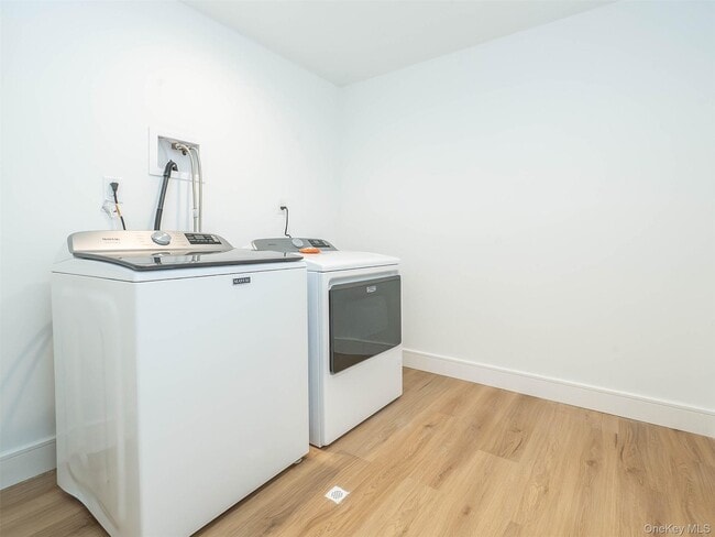 Building Photo - 35 B Dunwood Rd