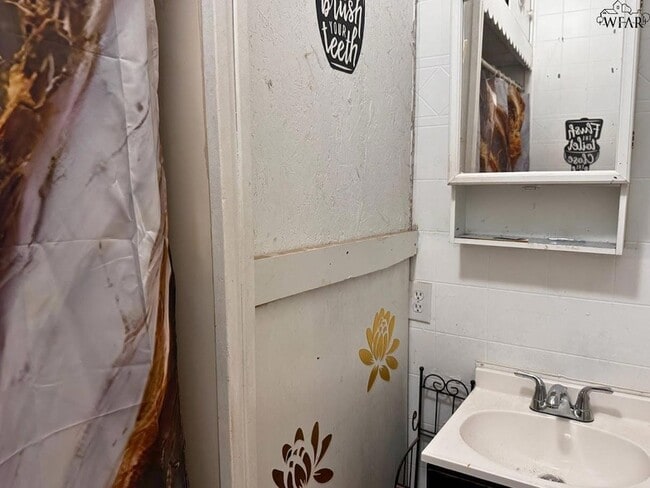 Building Photo - 2812 Ave R