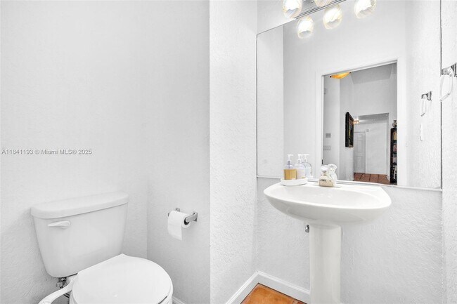 Building Photo - 9690 NW 39th St