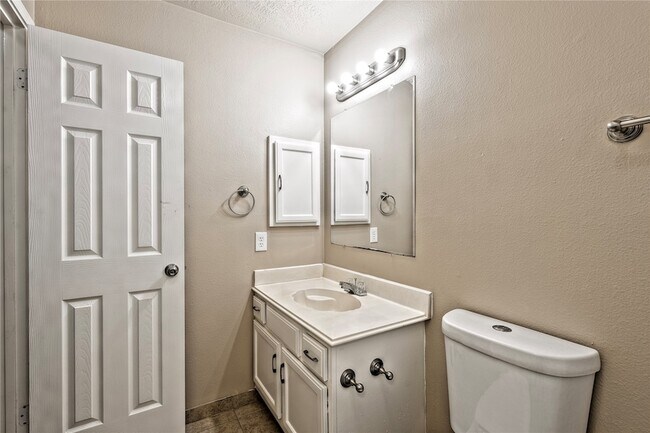 Building Photo - 2627 Autumn Springs Ln