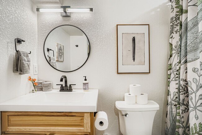 Building Photo - 13203 S Wamblee Valley Rd