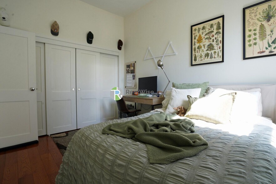 Building Photo - 525 Massachusetts Ave