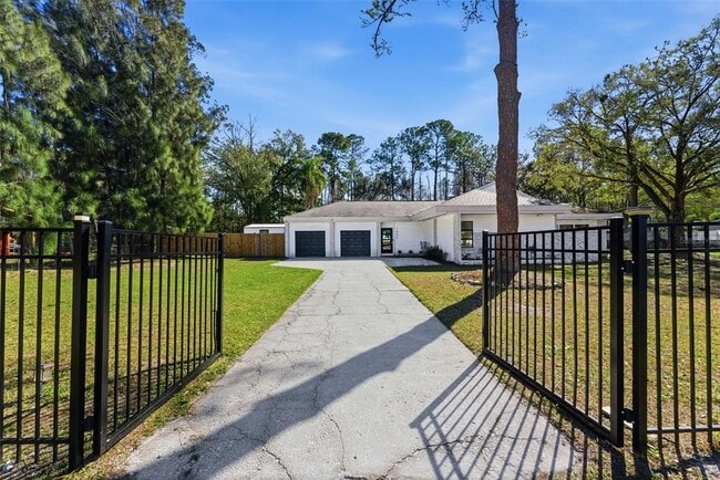 Building Photo - 1566 Woodfield Ct