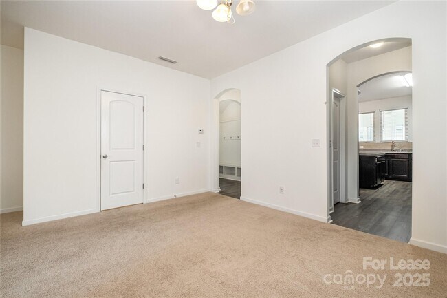 Building Photo - 10327 Snowbell Ct