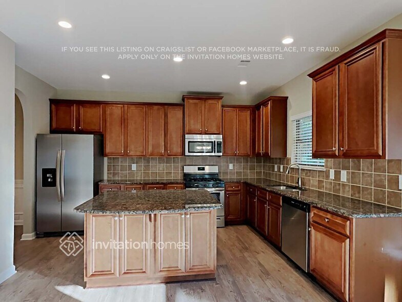 Building Photo - 440 Cleburne Pl