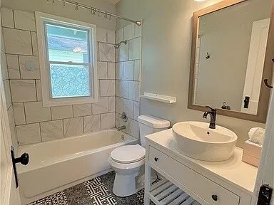 Building Photo - Charming, Updated 3-bedroom 2-bath home!!