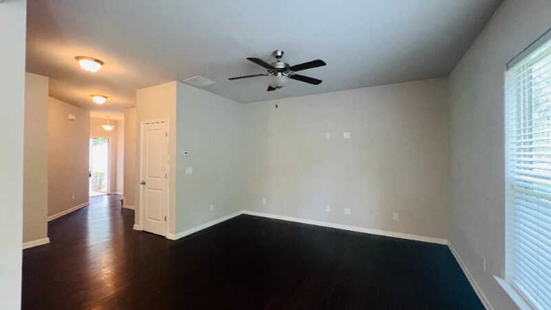 Building Photo - 256 Highland Pointe Cir E