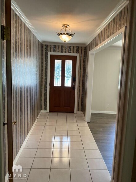 Building Photo - 7527 Quail Run Dr