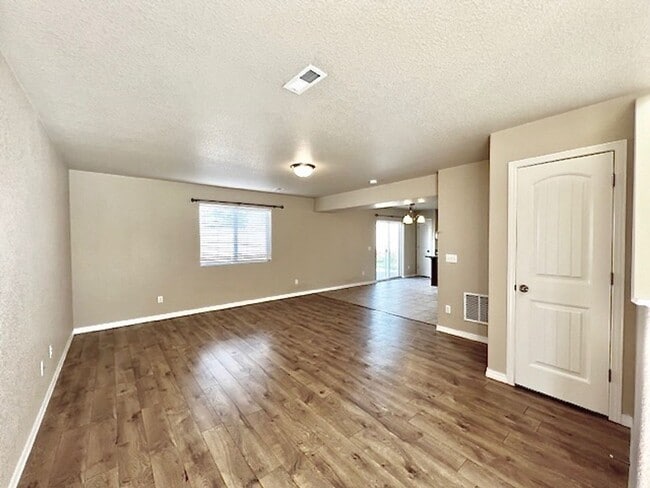 Building Photo - Stetson Hills Home with 3 Bedrooms and 2.5 Baths Available in May