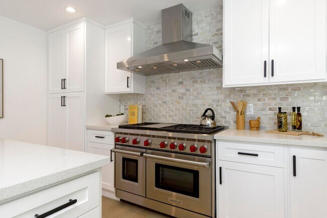 Building Photo - **3900 Paseo De Las Tortugas Torrance** Spacious 4 bedroom 3 bath with beautiful view!