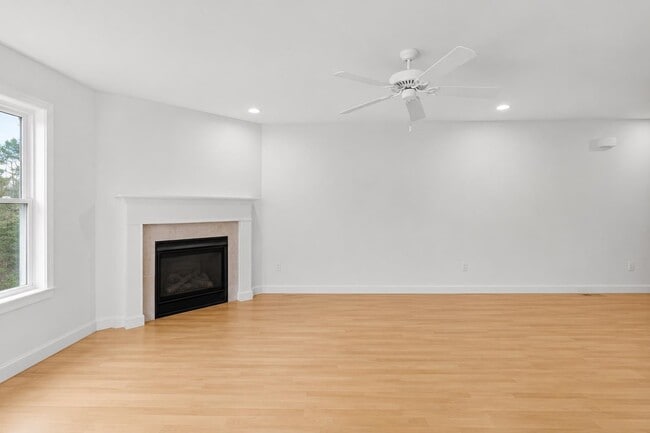 Building Photo - 51 Blacksmith Dr