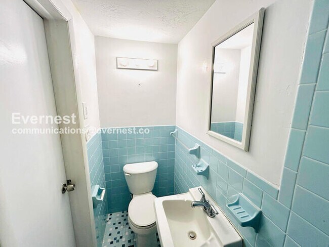 Building Photo - 1126 Normandy Blvd